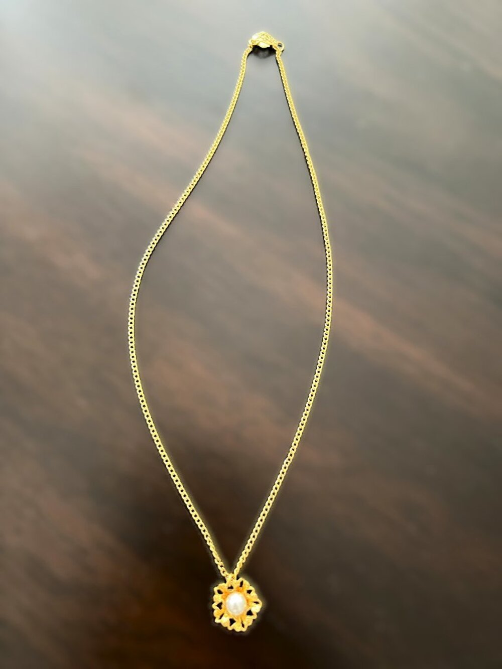 Vintage 1970s Ronte Beverly Hills 17.5" Gold Filigree Pearl Pendant Necklace Box